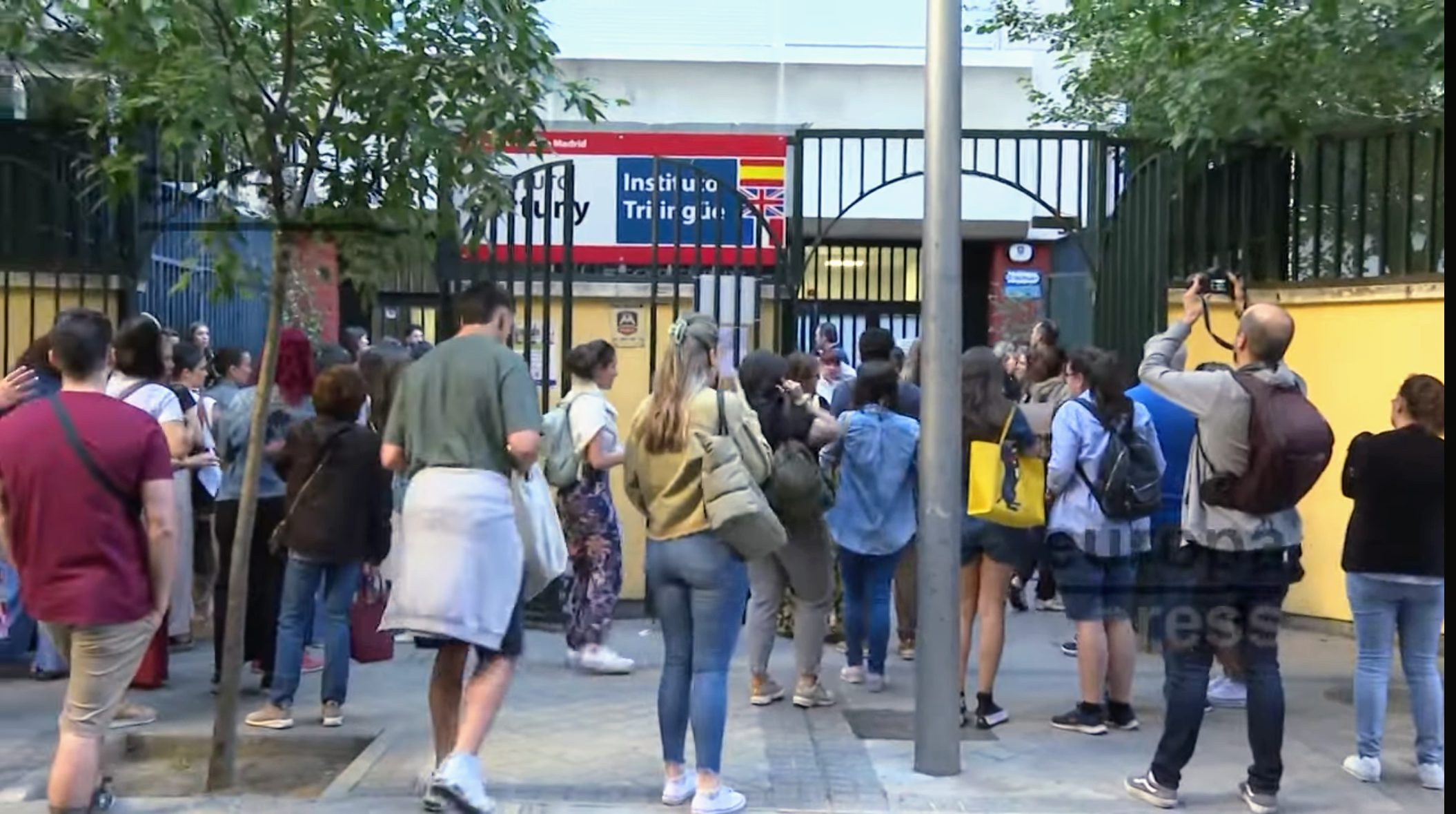 Pinganillo oposición, usos legales Pinganillo oposición, usos legales